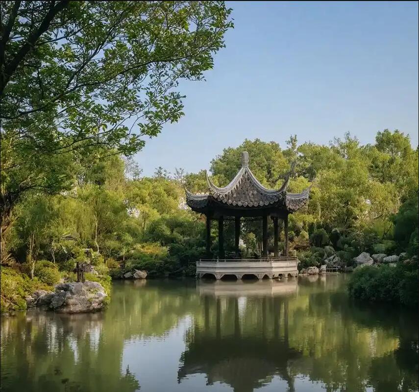 梁园区狼狈餐饮有限公司